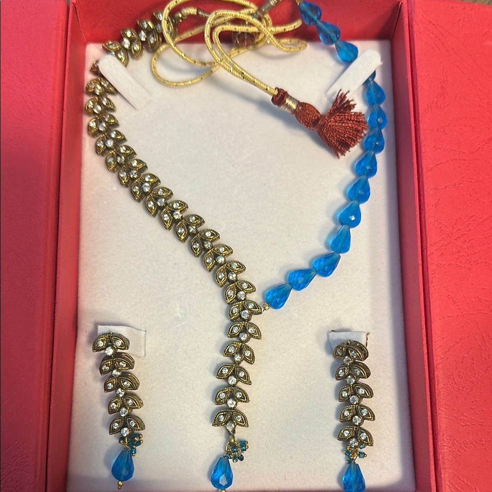 Elegant Gold and Blue Jewelry Set